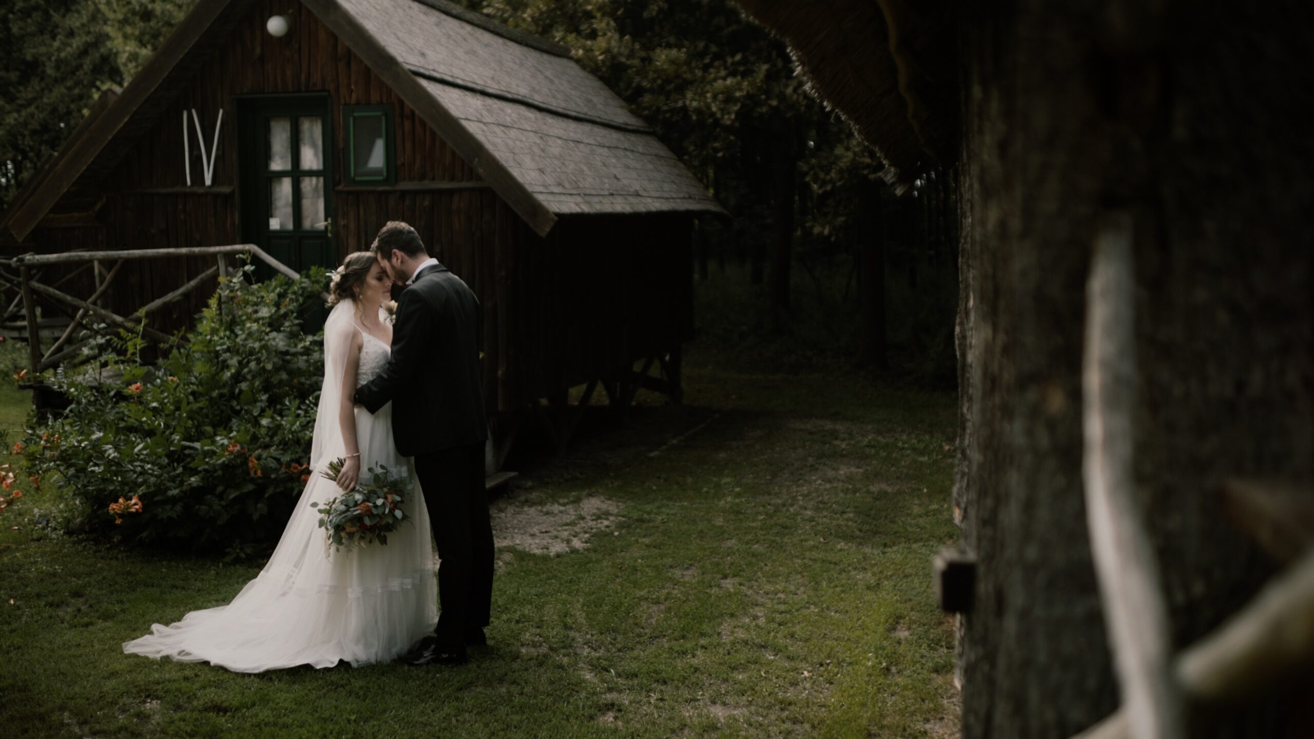 wedding highlight - Achilles Park - Gyirmót - wedding cinematography 
